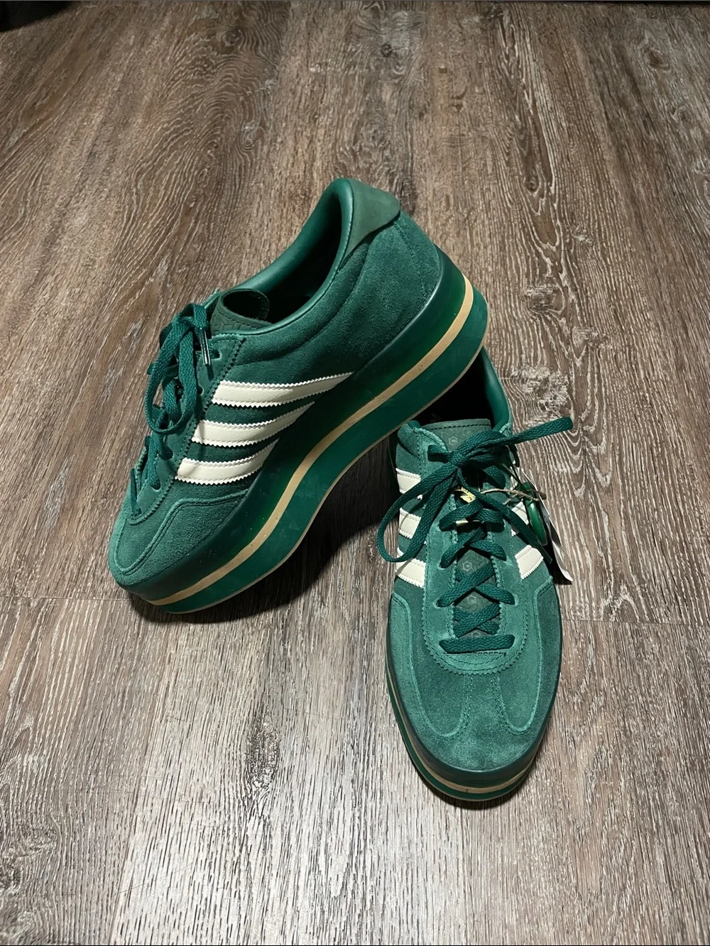NWT Adidas Gazelle Stack Platform Sneaker. Size Woman’s 7.5